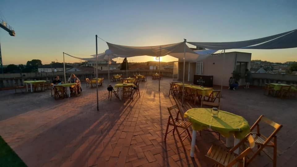 Hotel Fonda Neus Sant Sadurni d'Anoia Exterior photo