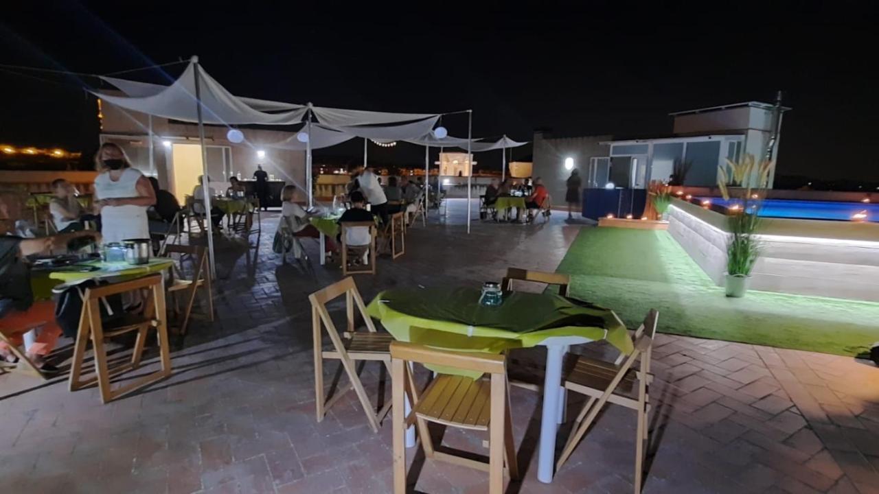 Hotel Fonda Neus Sant Sadurni d'Anoia Exterior photo