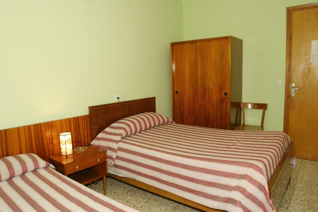Hotel Fonda Neus Sant Sadurni d'Anoia Exterior photo