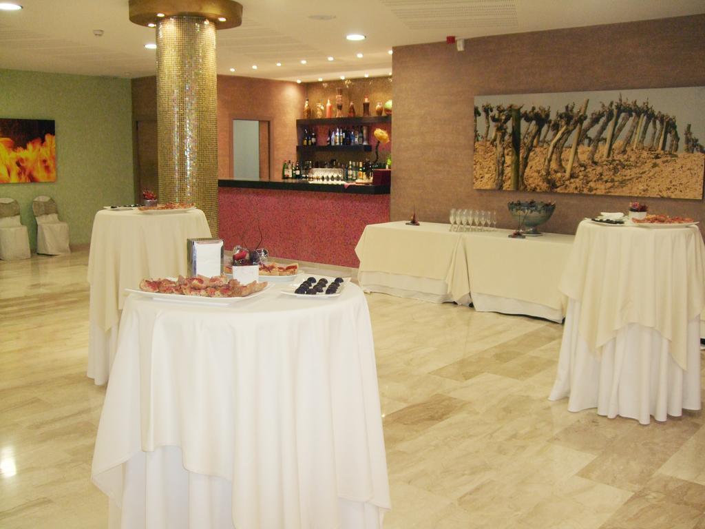 Hotel Fonda Neus Sant Sadurni d'Anoia Exterior photo