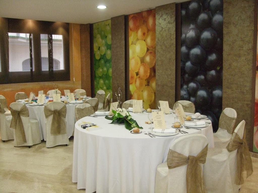 Hotel Fonda Neus Sant Sadurni d'Anoia Exterior photo