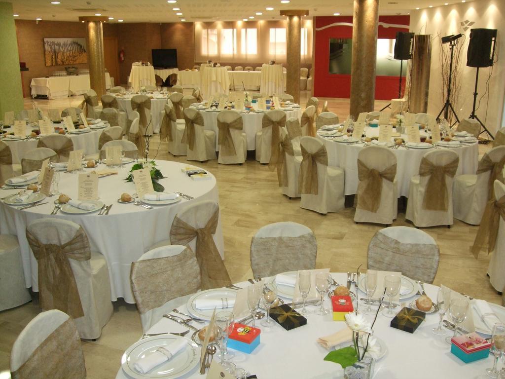 Hotel Fonda Neus Sant Sadurni d'Anoia Exterior photo