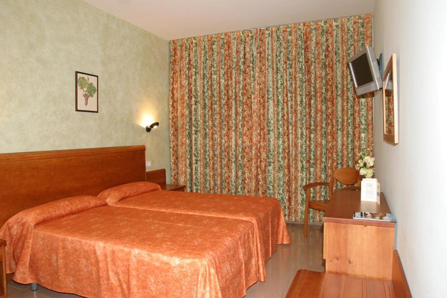 Hotel Fonda Neus Sant Sadurni d'Anoia Room photo